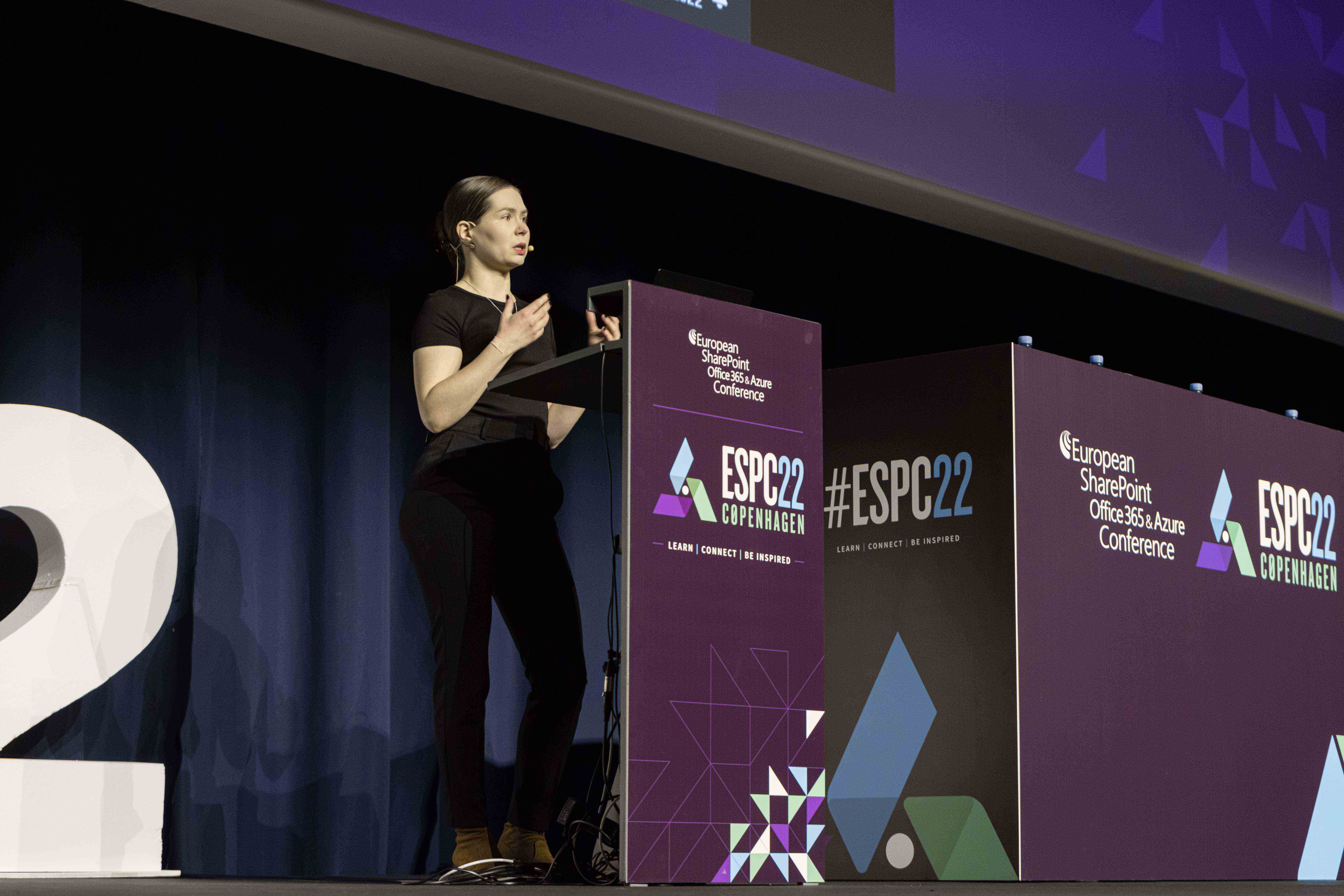 ESPC 22 - Speaker main stage talking